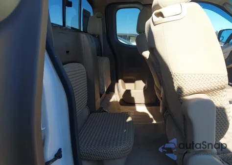 2005 Nissan Frontier Se z USA, uszkodzony, nr VIN 1N6AD06U15C423451